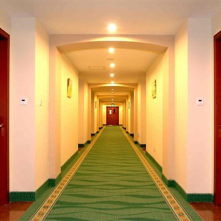 Greentree Inn Beijing Chaoyang Shilihe Antique City Express Hotel מראה חיצוני תמונה